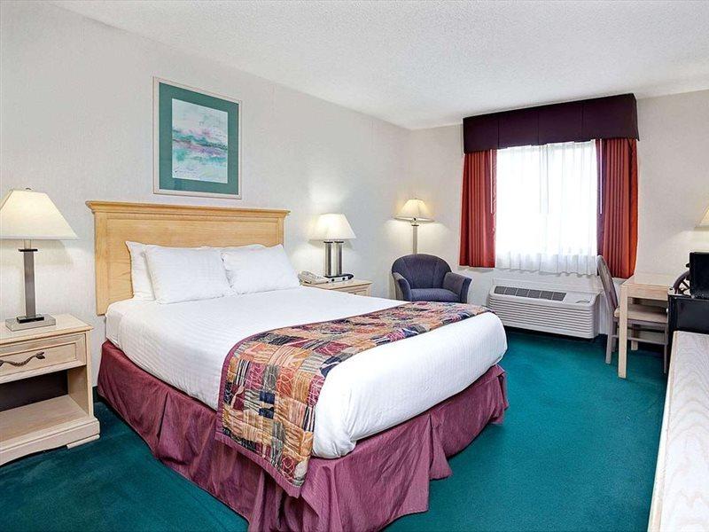 Baymont By Wyndham Monroe Hotel Luaran gambar