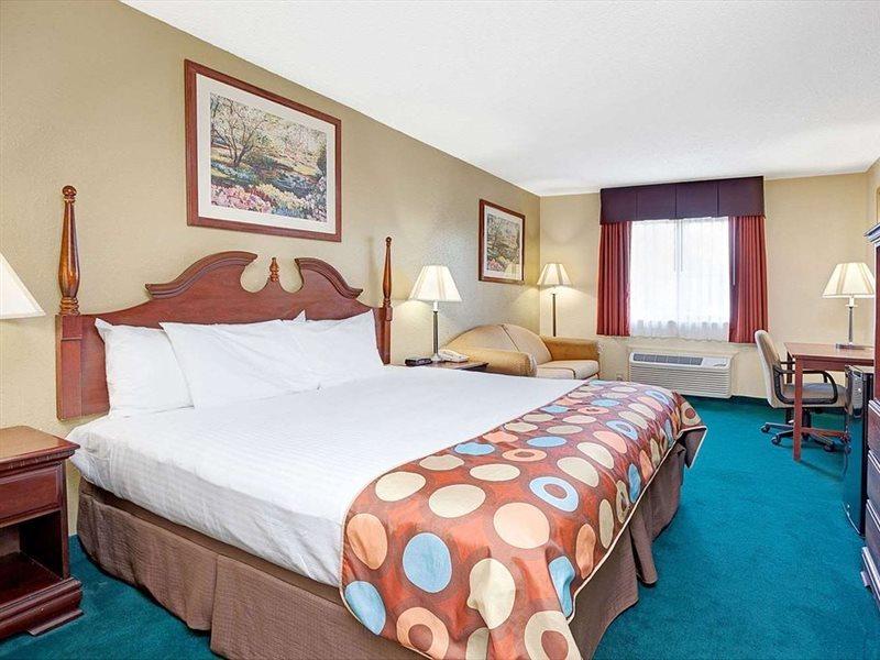 Baymont By Wyndham Monroe Hotel Luaran gambar