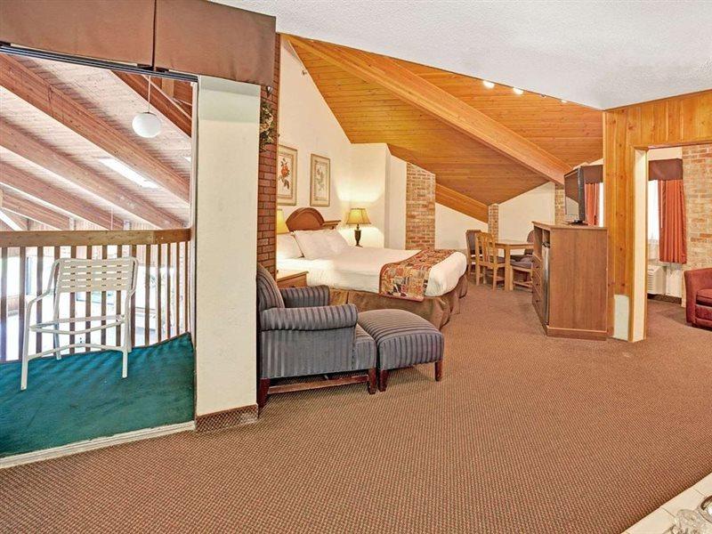 Baymont By Wyndham Monroe Hotel Luaran gambar