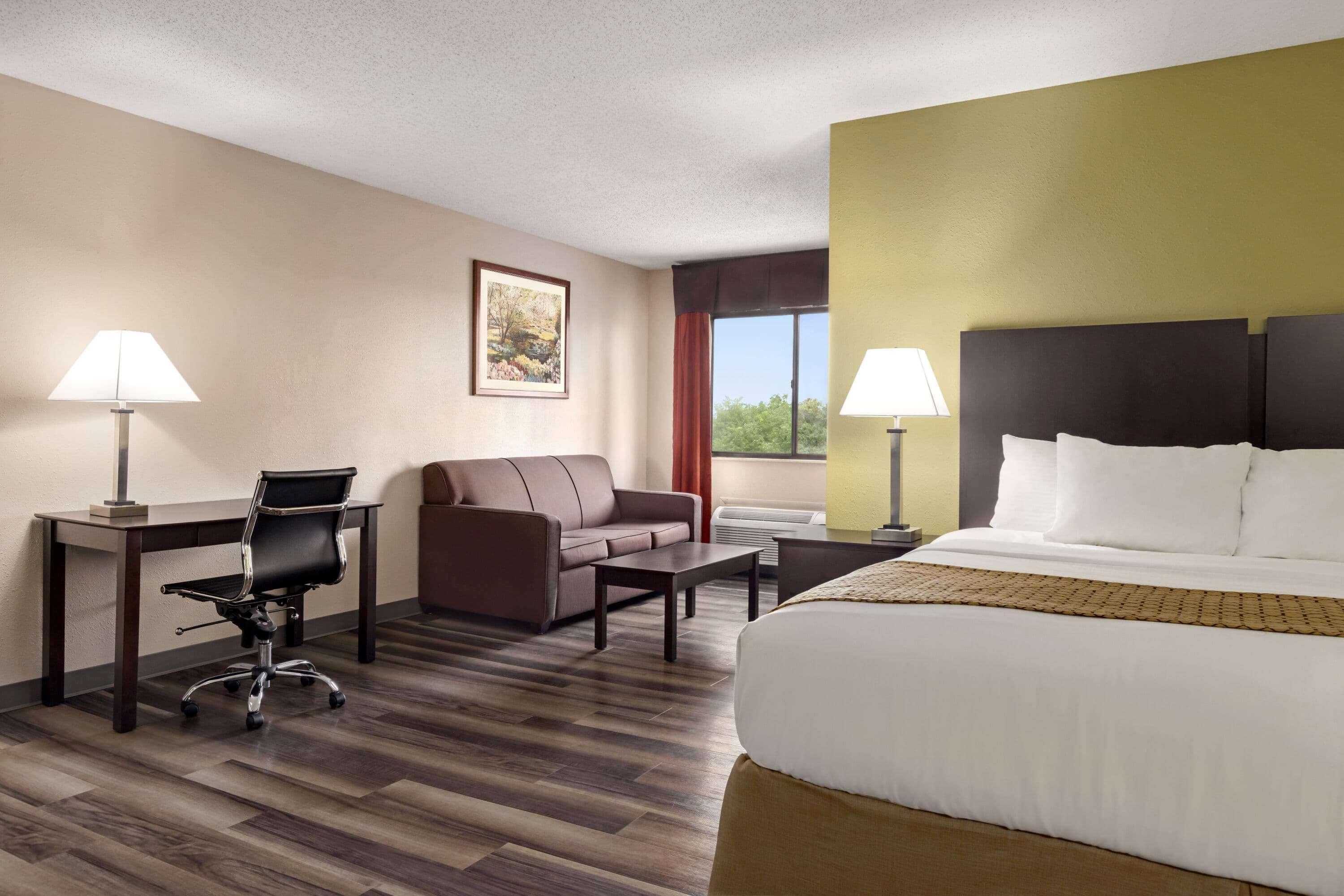 Baymont By Wyndham Monroe Hotel Luaran gambar
