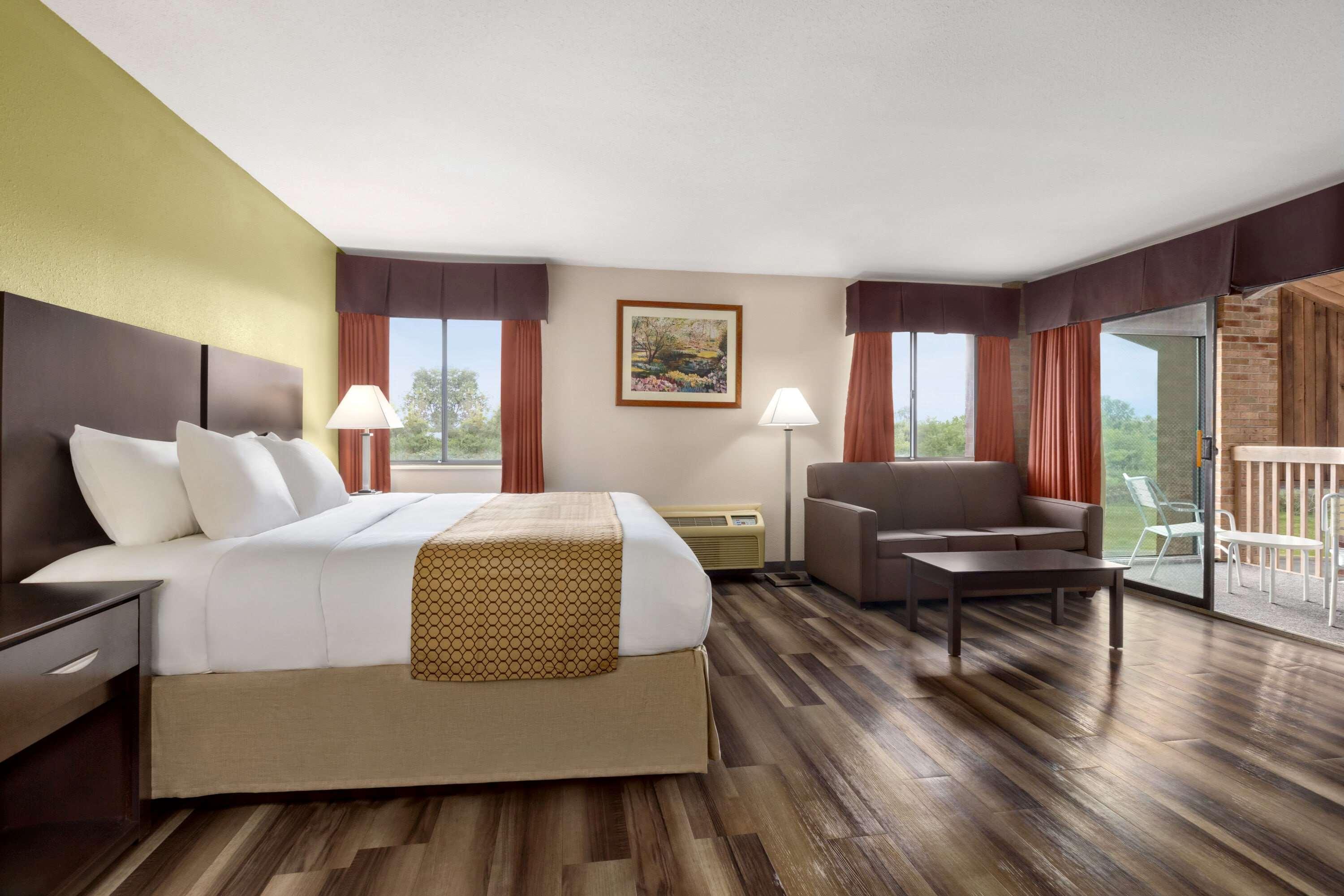 Baymont By Wyndham Monroe Hotel Luaran gambar