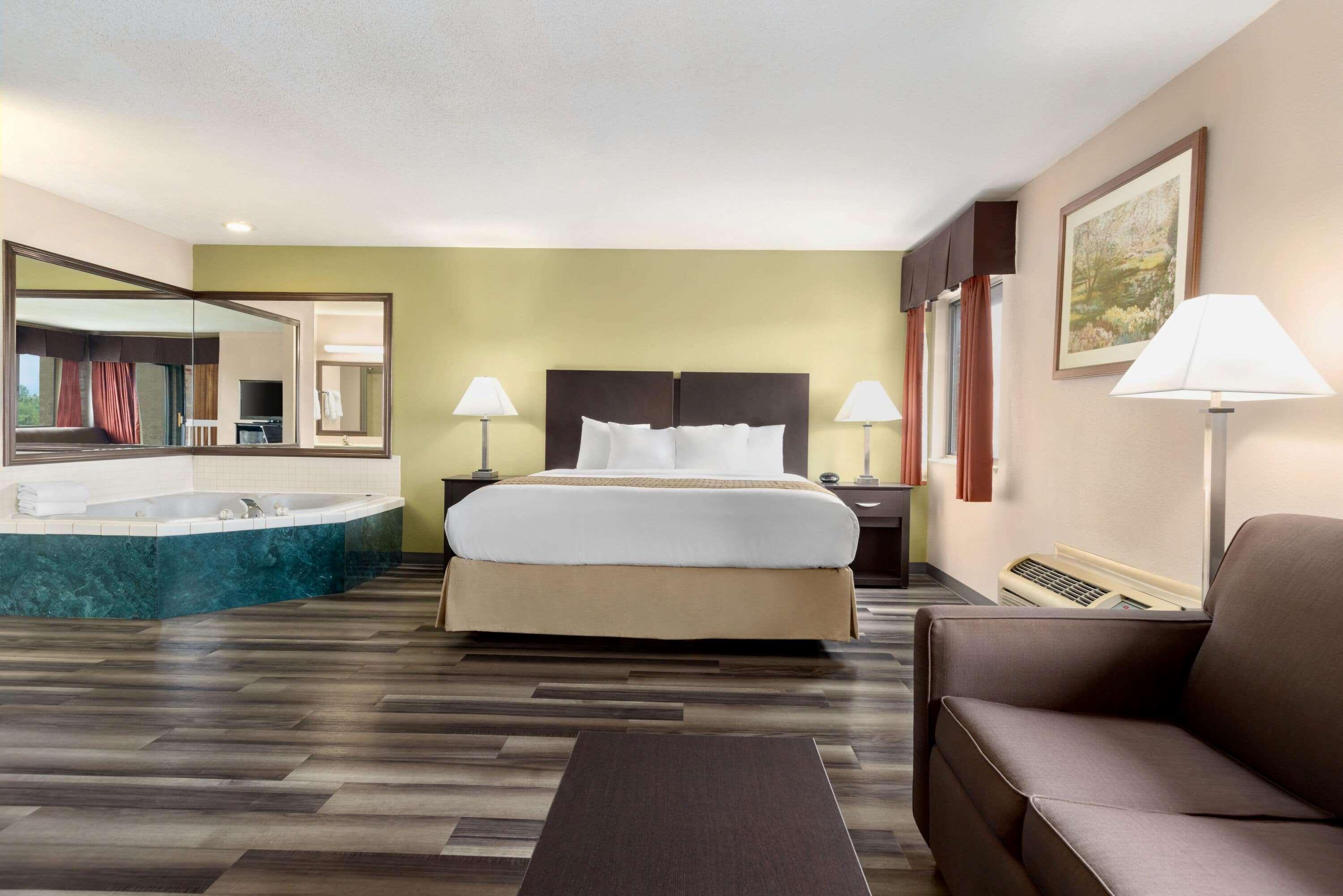Baymont By Wyndham Monroe Hotel Luaran gambar