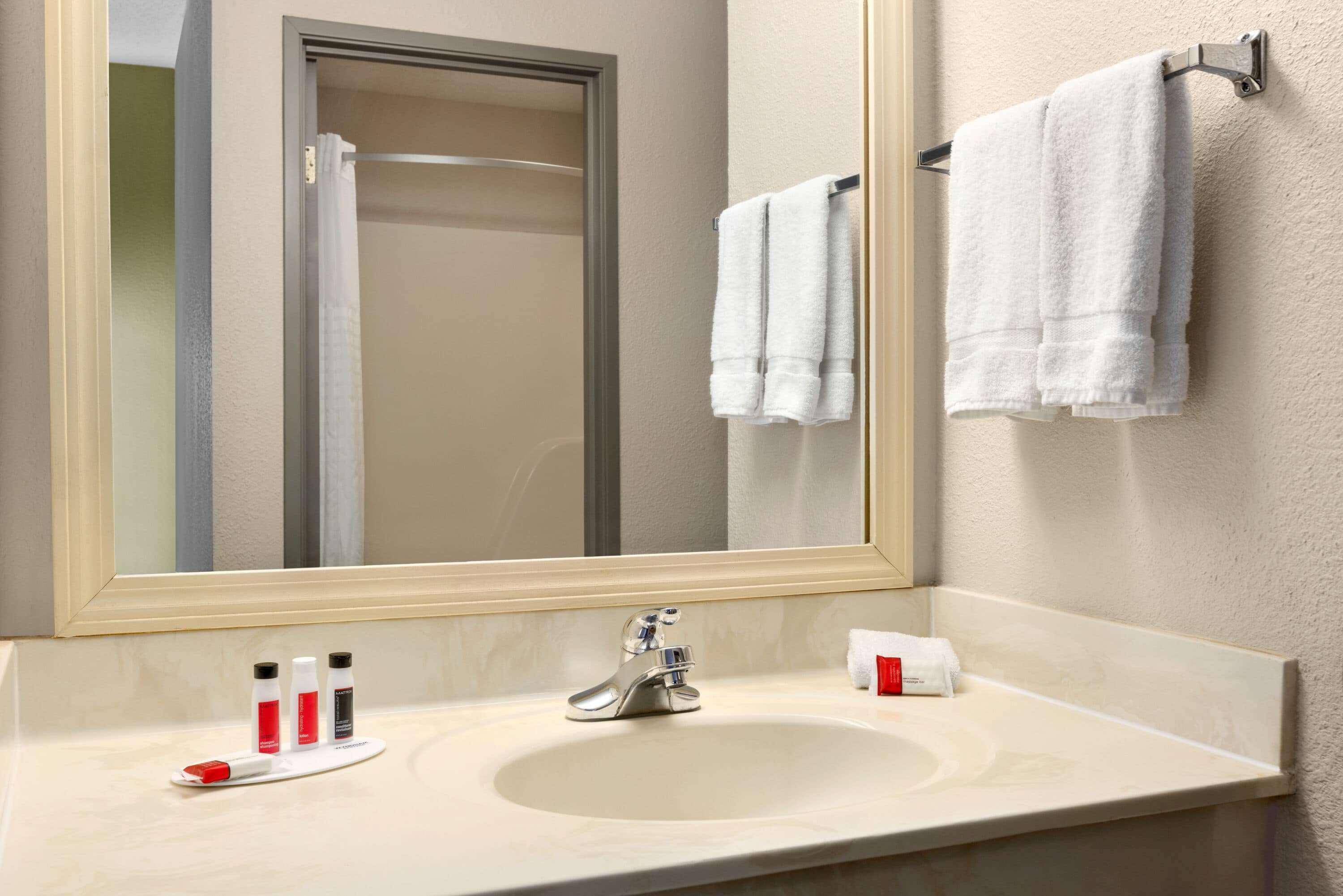 Baymont By Wyndham Monroe Hotel Luaran gambar