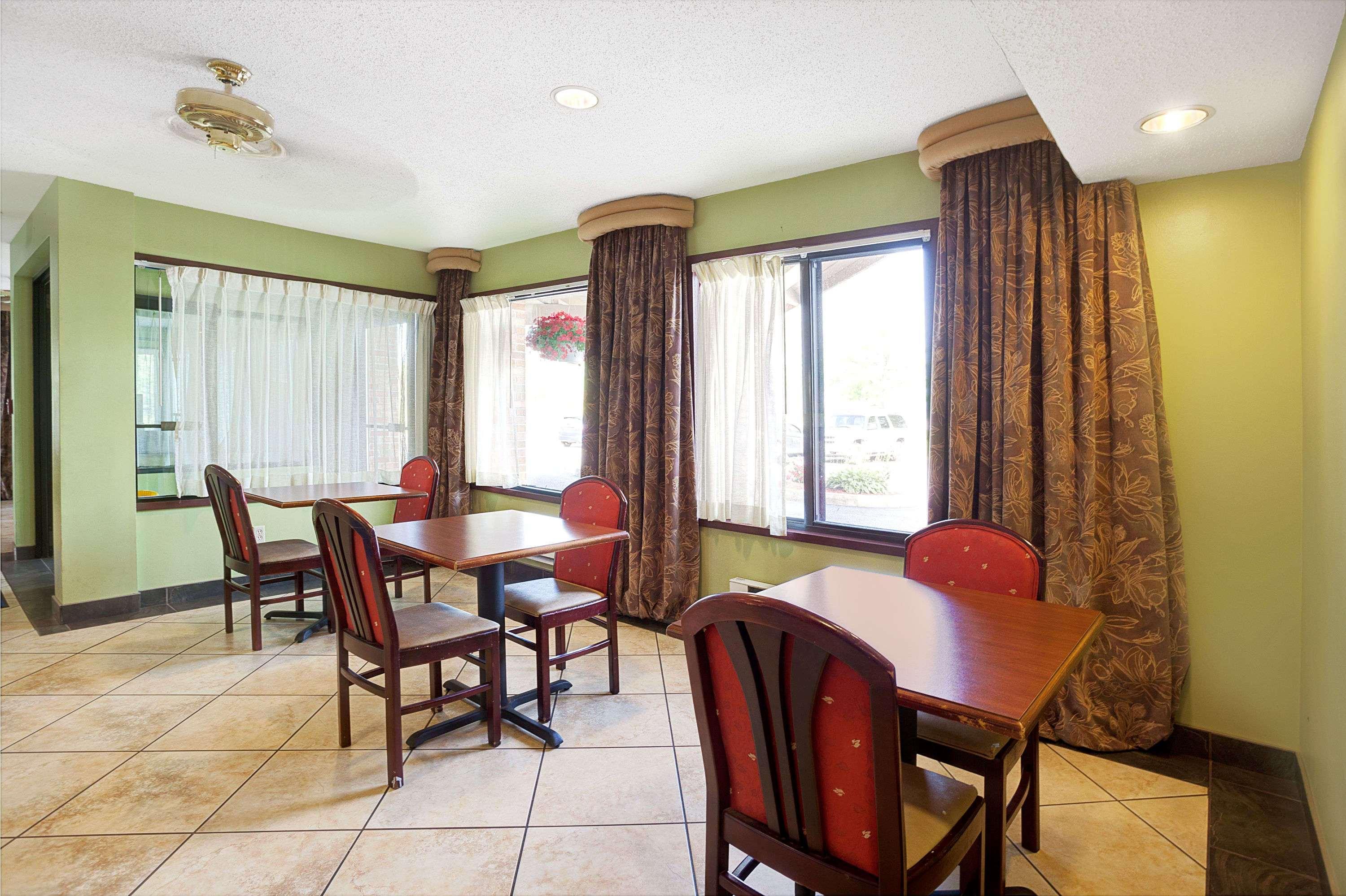Baymont By Wyndham Monroe Hotel Luaran gambar